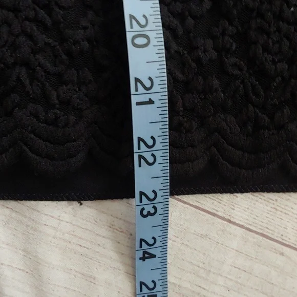 COLDWATER CREEK STRETCH LACE HIGH NECK TOP - Picture 7 of 7